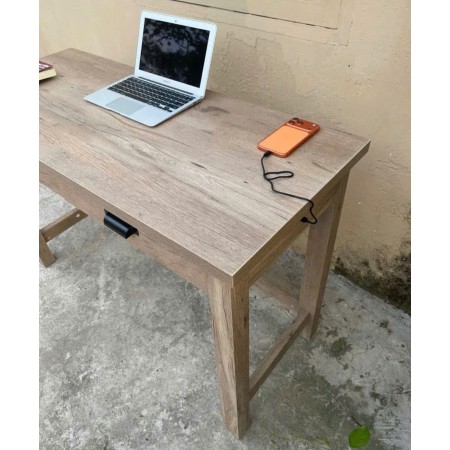 BHF1025004004 : Bàn Viết Có Cổng Sạc USB